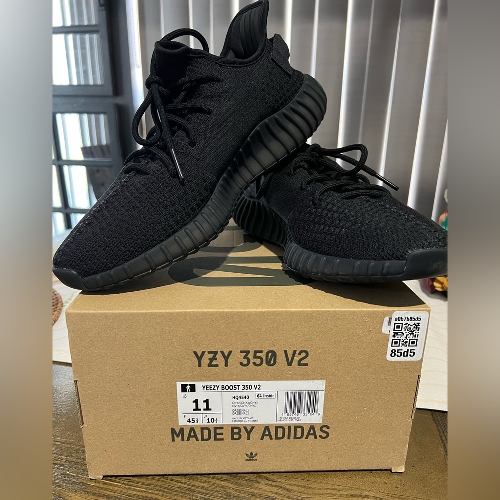Yeezy Sneakers